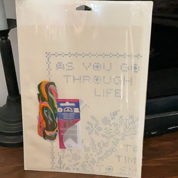 VTG Embroidery Sampler Kit - Picture 3 of 5